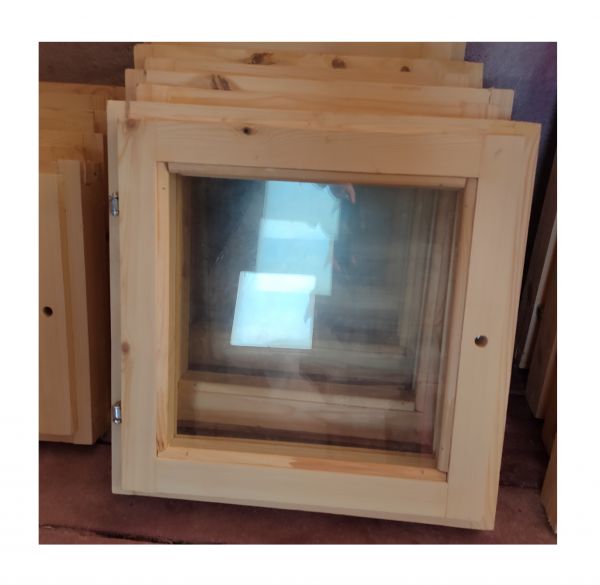 Деревянное окно одностворчатое